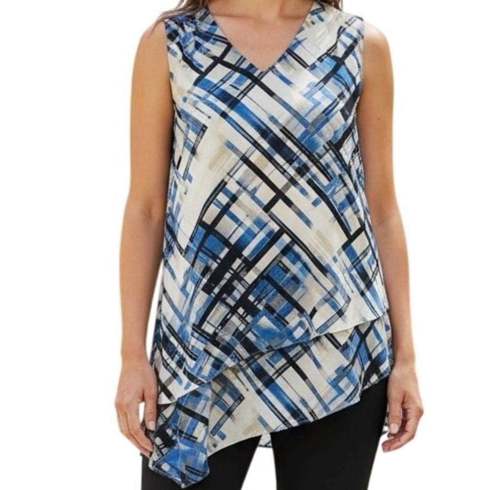 WHITE HOUSE BLACK MARKET Geo Print Tiered Slanted Hem Top NWOT Size XS